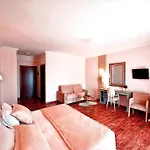 Hotel Enastron View 4*