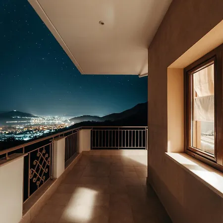 Otel Enastron View 4*