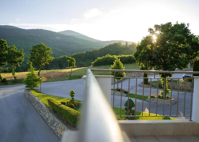 Hotel Enastron View 4*