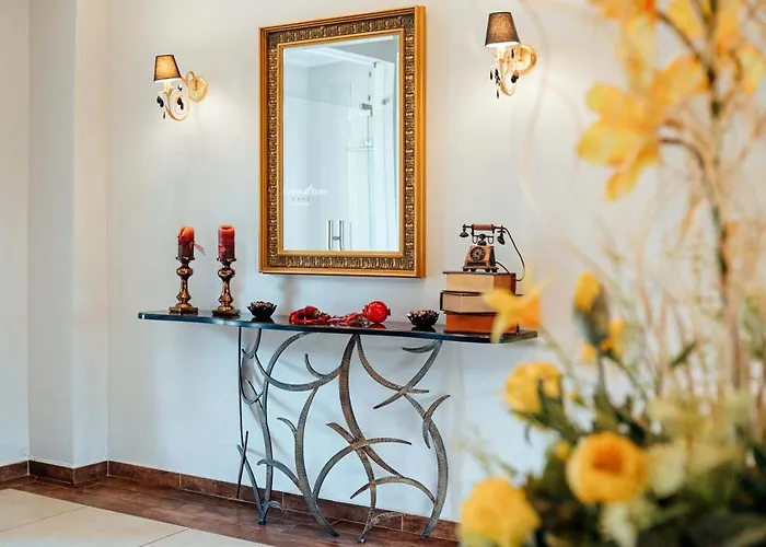 מלון Enastron View 4*