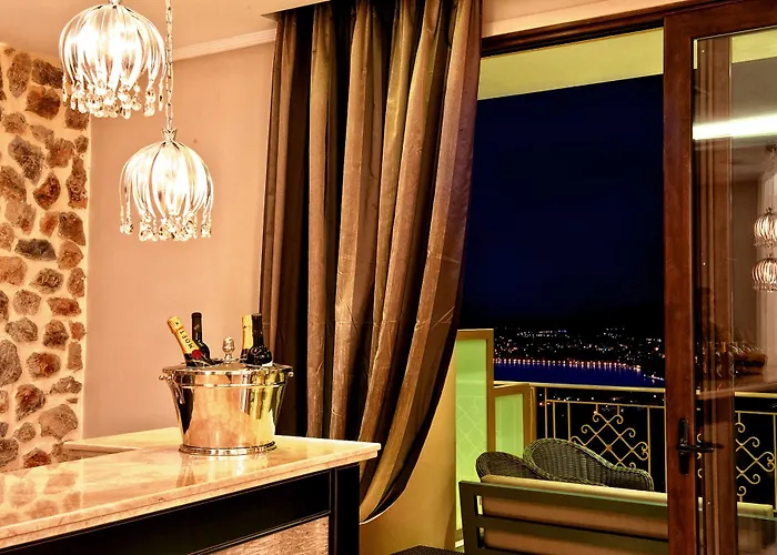 Enastron View Hotel 4*