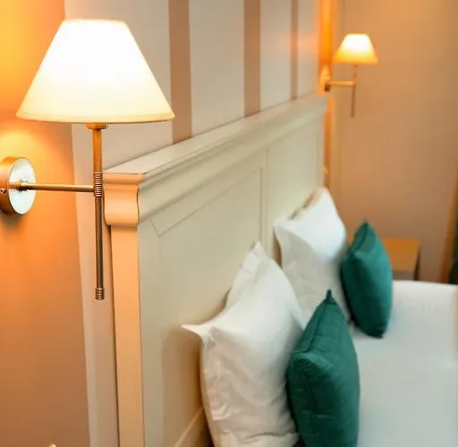 Enastron View Hotel 4*